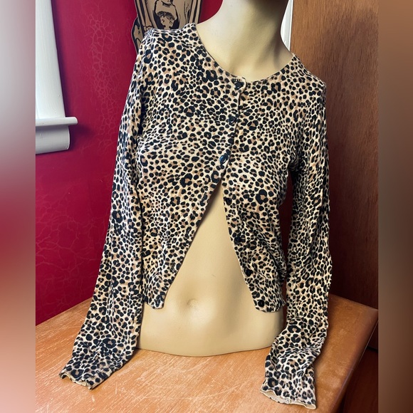 H&M Leopard Print Cardigan - Picture 2 of 8